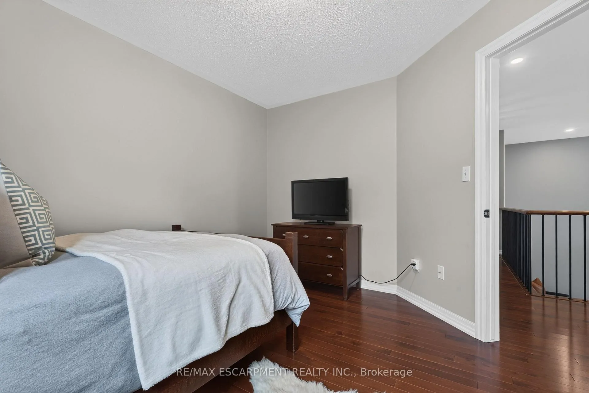 Photo 24 of 3220 Steeplechase Drive, Burlington, Alton — HOMEH