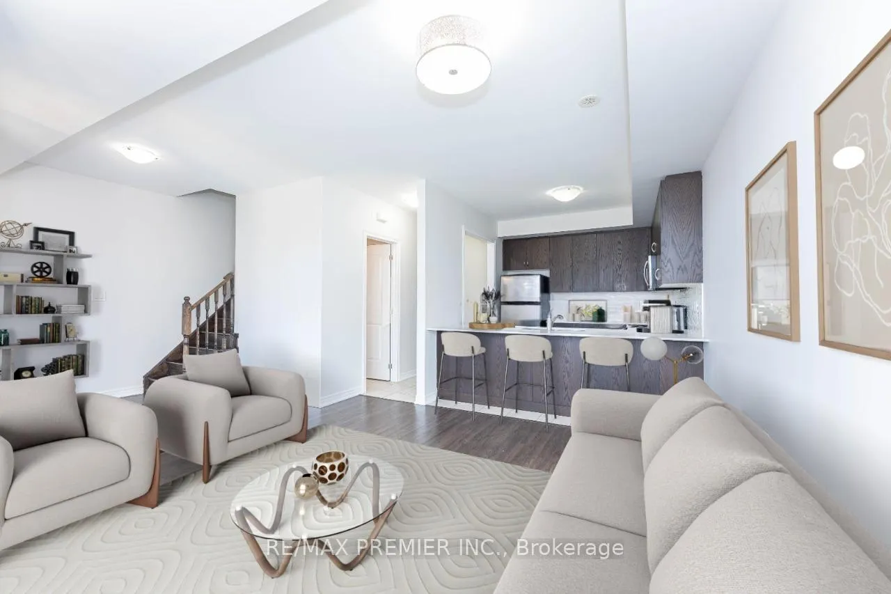 Photo 12 of Unit 10, 105 Kayla Crescent, Vaughan, Maple — HOMEH