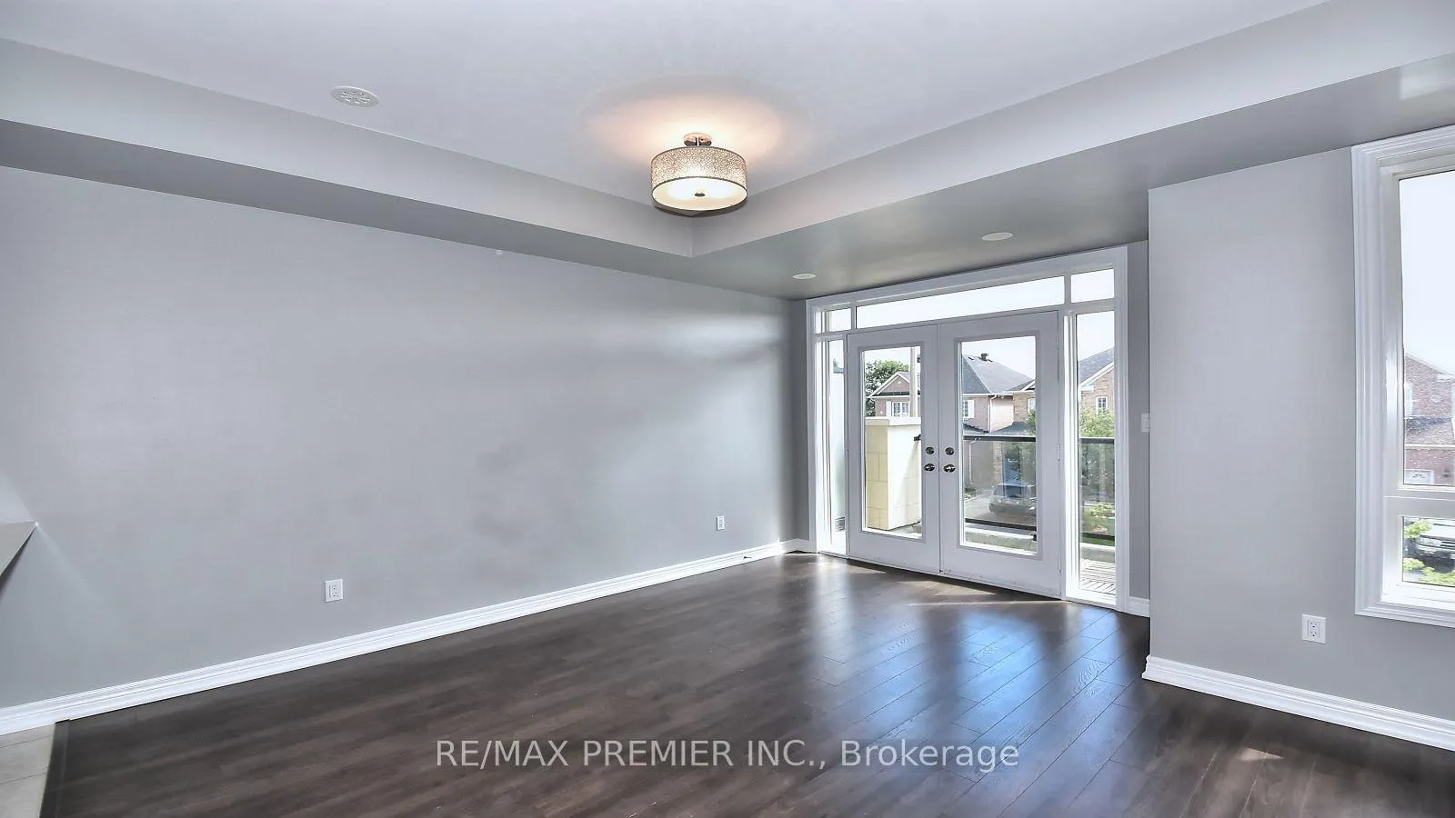 Photo 13 of Unit 10, 105 Kayla Crescent, Vaughan, Maple — HOMEH