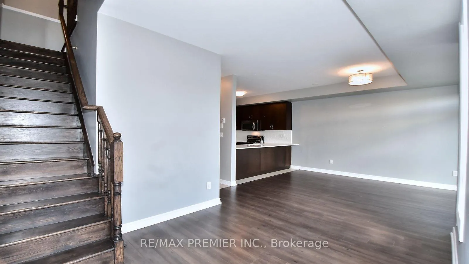 Photo 17 of Unit 10, 105 Kayla Crescent, Vaughan, Maple — HOMEH