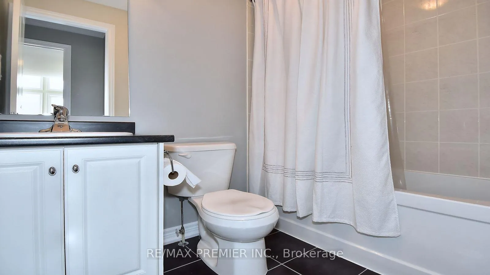 Photo 27 of Unit 10, 105 Kayla Crescent, Vaughan, Maple — HOMEH