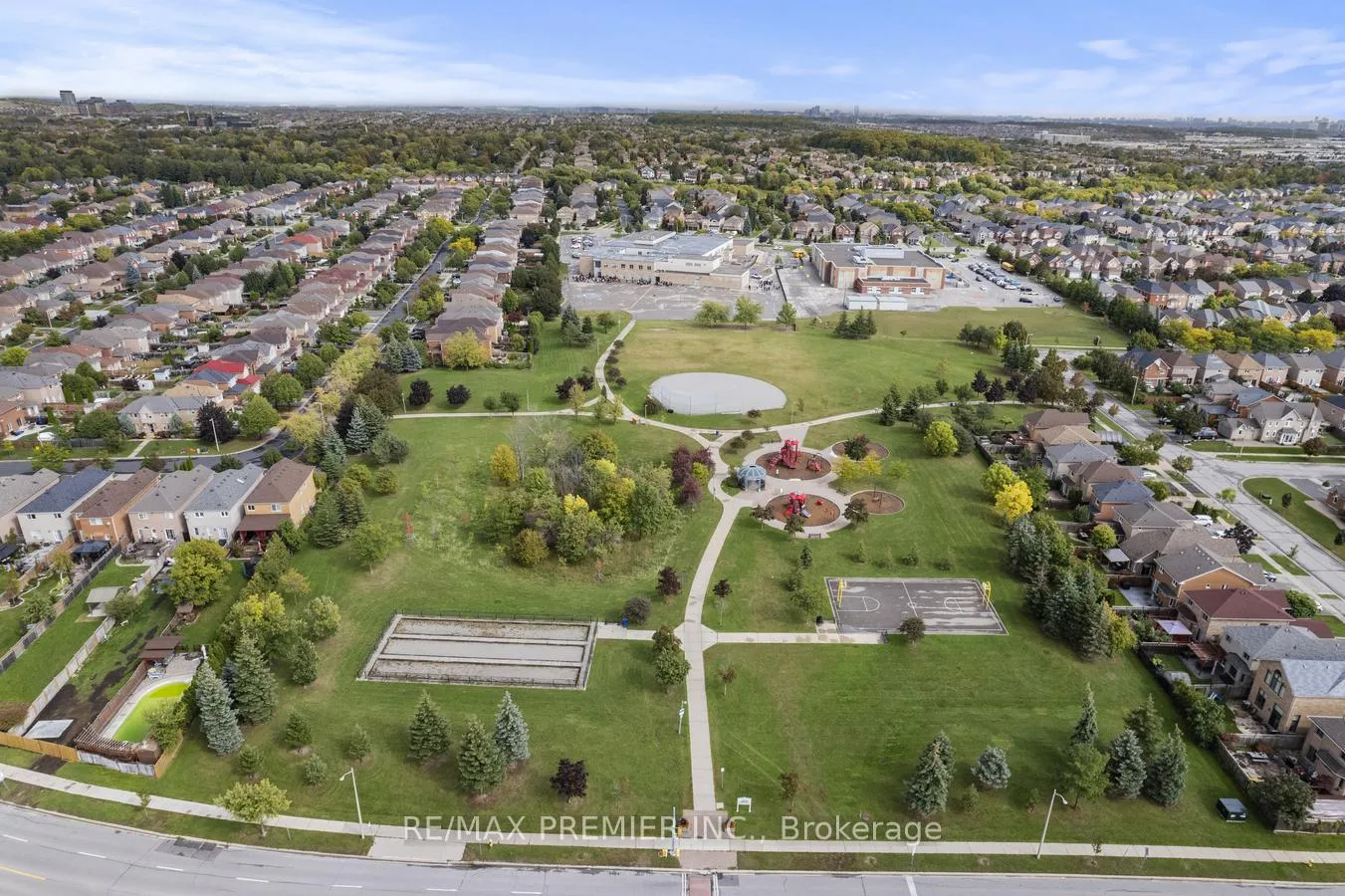 Photo 44 of Unit 10, 105 Kayla Crescent, Vaughan, Maple — HOMEH