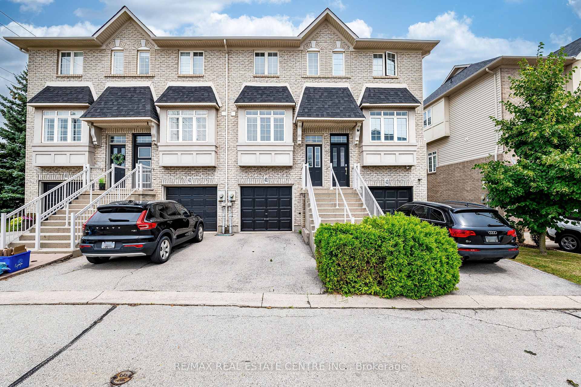 Front of Unit 42, 5080 Fairview Street