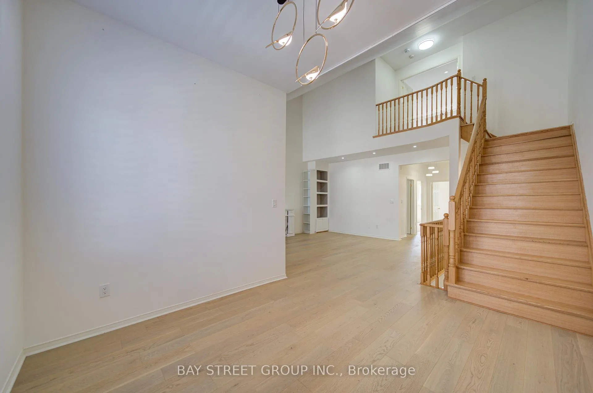 Photo 15 of 114 Ness Drive, Richmond Hill, Rural Richmond Hill — HOMEH