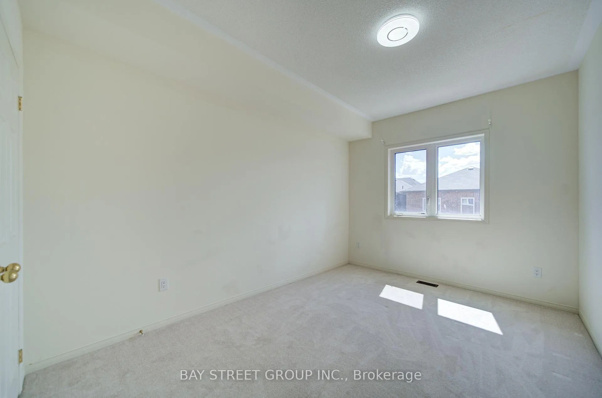 Photo 21 of 114 Ness Drive, Richmond Hill, Rural Richmond Hill — HOMEH