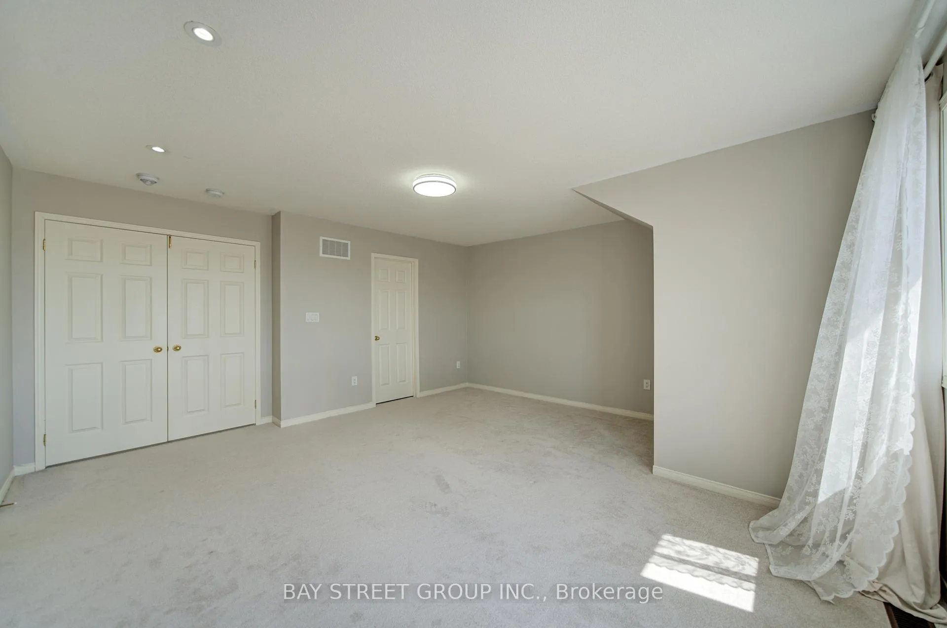 Photo 28 of 114 Ness Drive, Richmond Hill, Rural Richmond Hill — HOMEH