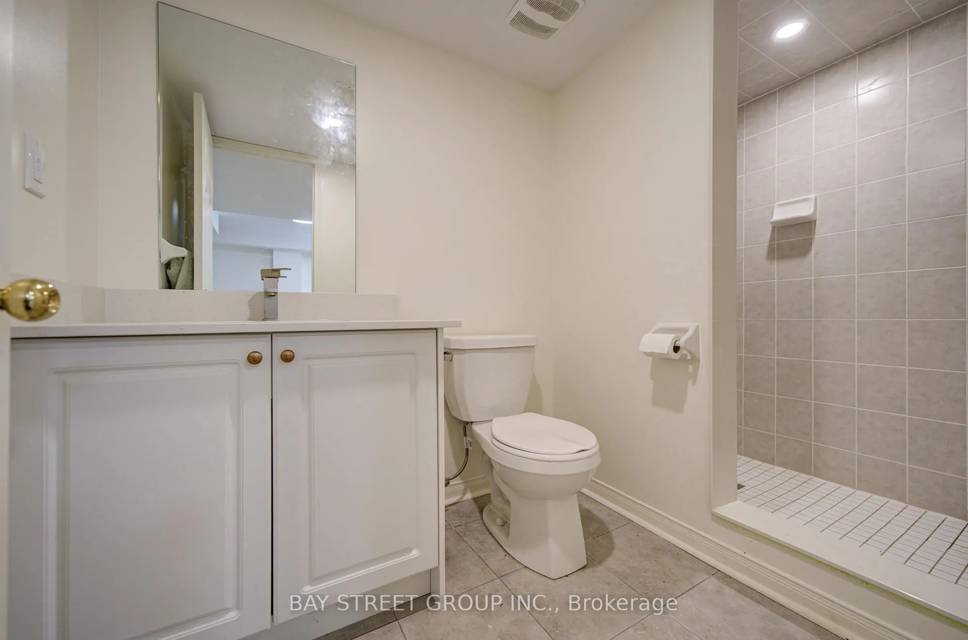 Photo 34 of 114 Ness Drive, Richmond Hill, Rural Richmond Hill — HOMEH