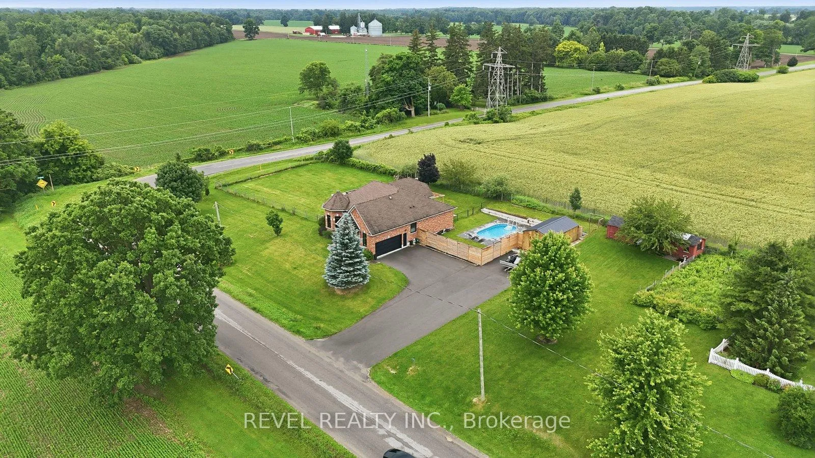 Photo 2 of 5 Falkland Road, Brant, Brantford Twp — HOMEH