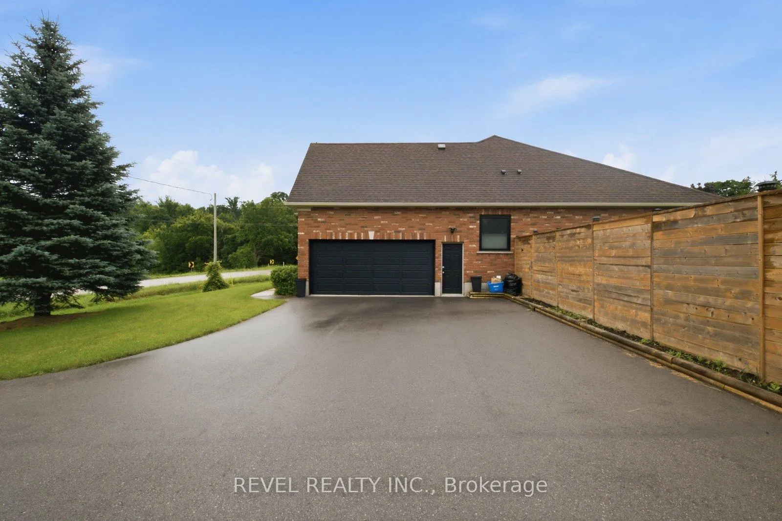 Photo 8 of 5 Falkland Road, Brant, Brantford Twp — HOMEH