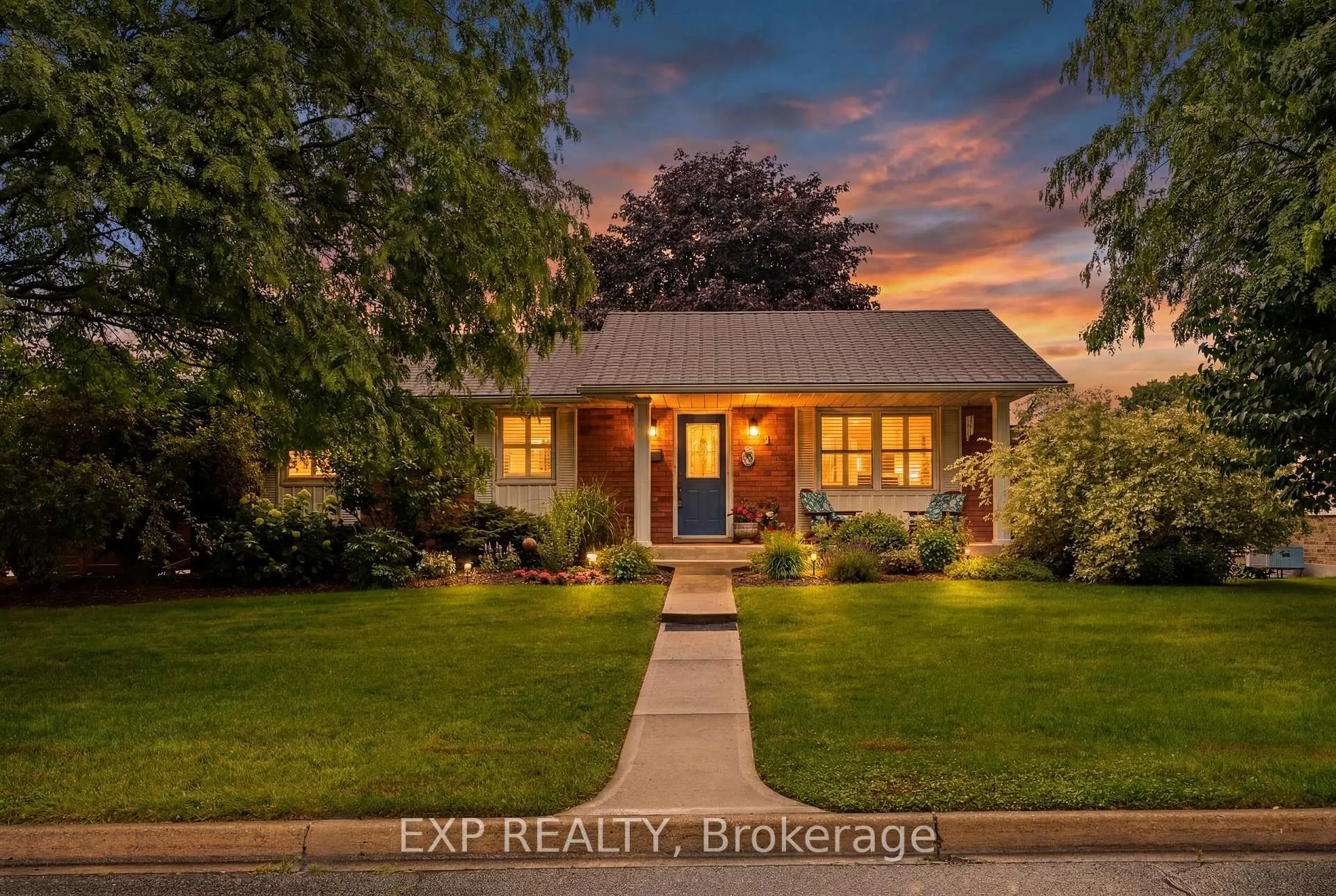 Photo 1 of 5 Brant Street, Norfolk, Simcoe — HOMEH