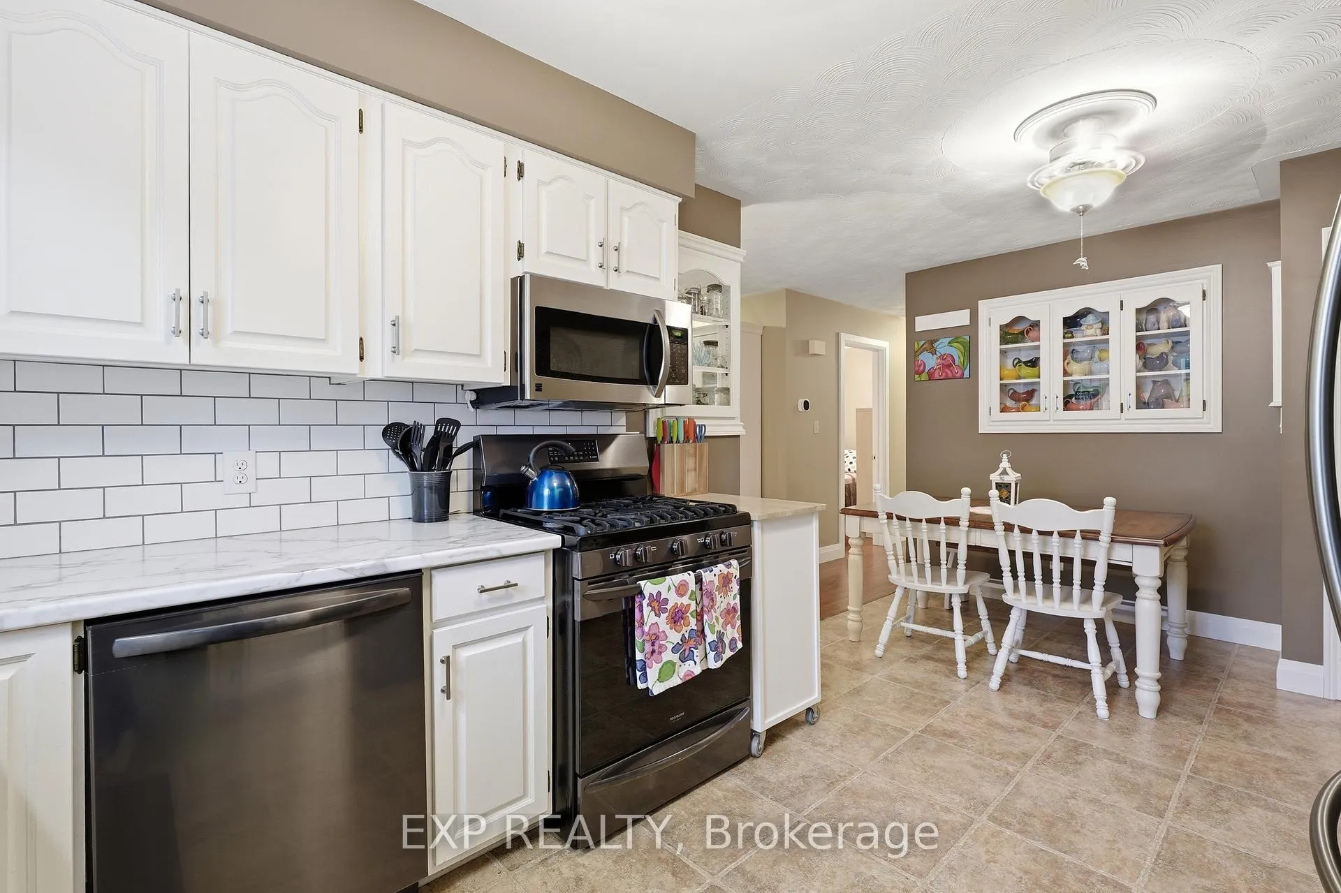 Photo 15 of 5 Brant Street, Norfolk, Simcoe — HOMEH