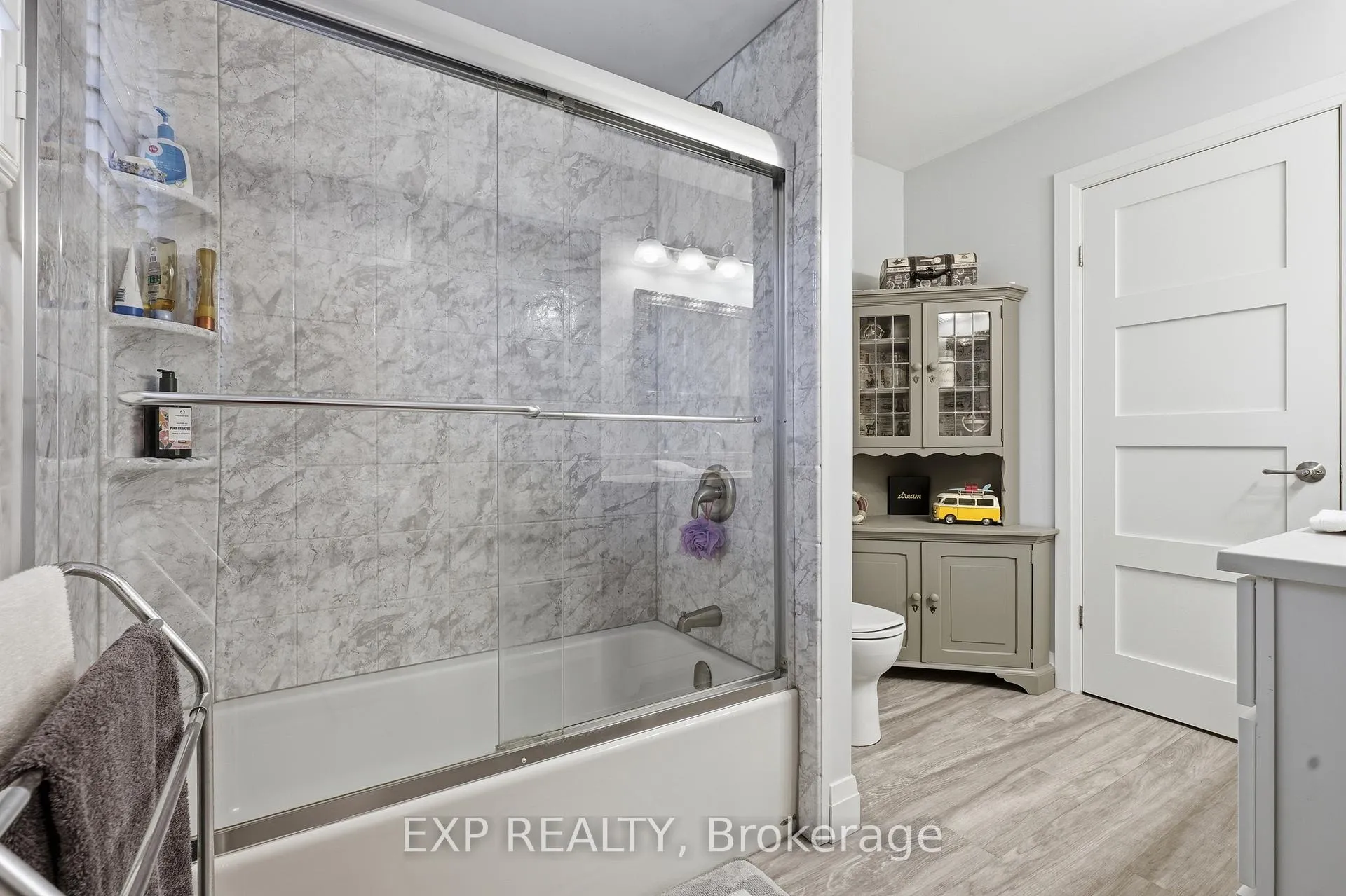 Photo 27 of 5 Brant Street, Norfolk, Simcoe — HOMEH