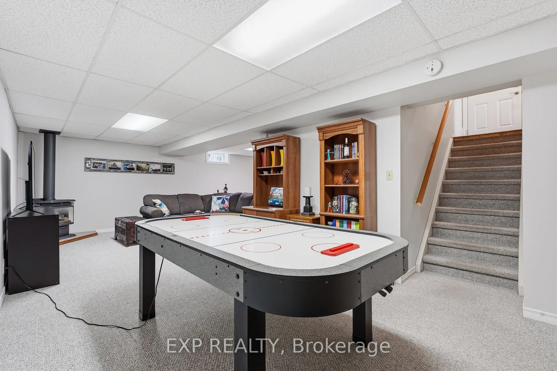 Photo 36 of 5 Brant Street, Norfolk, Simcoe — HOMEH