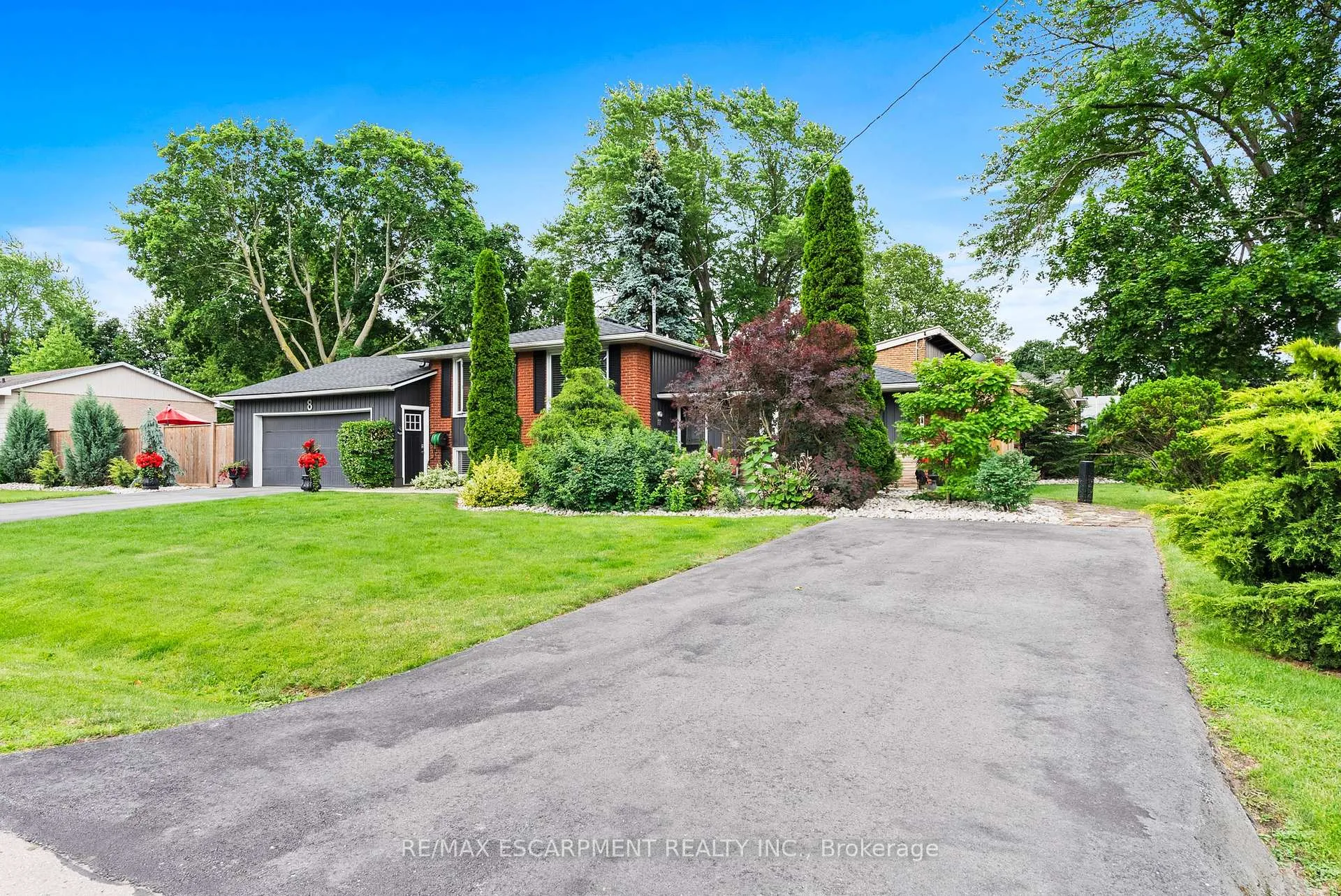 Photo 4 of 8 Bendamere Drive, Grimsby, Grimsby Beach — HOMEH
