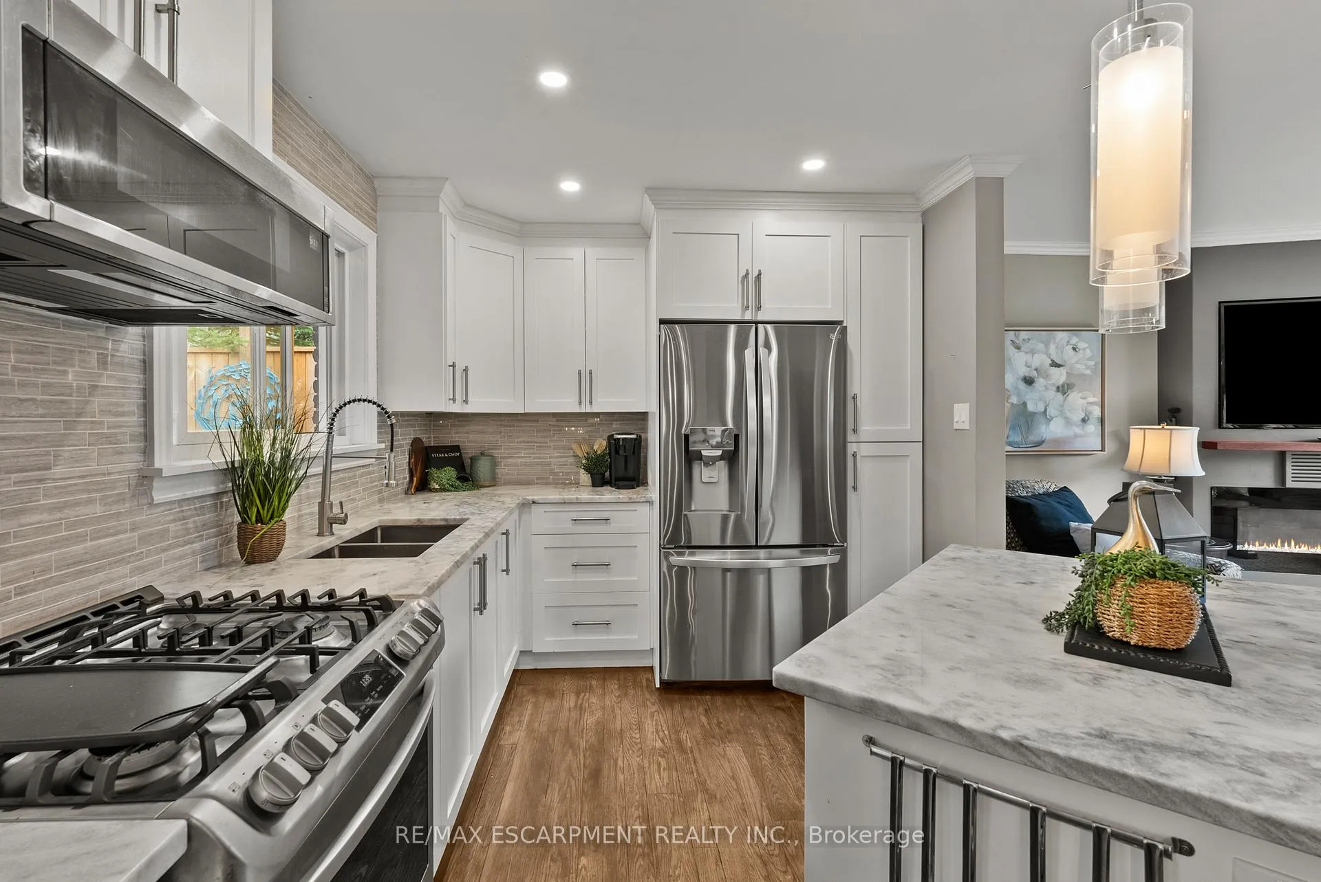 Photo 12 of 8 Bendamere Drive, Grimsby, Grimsby Beach — HOMEH