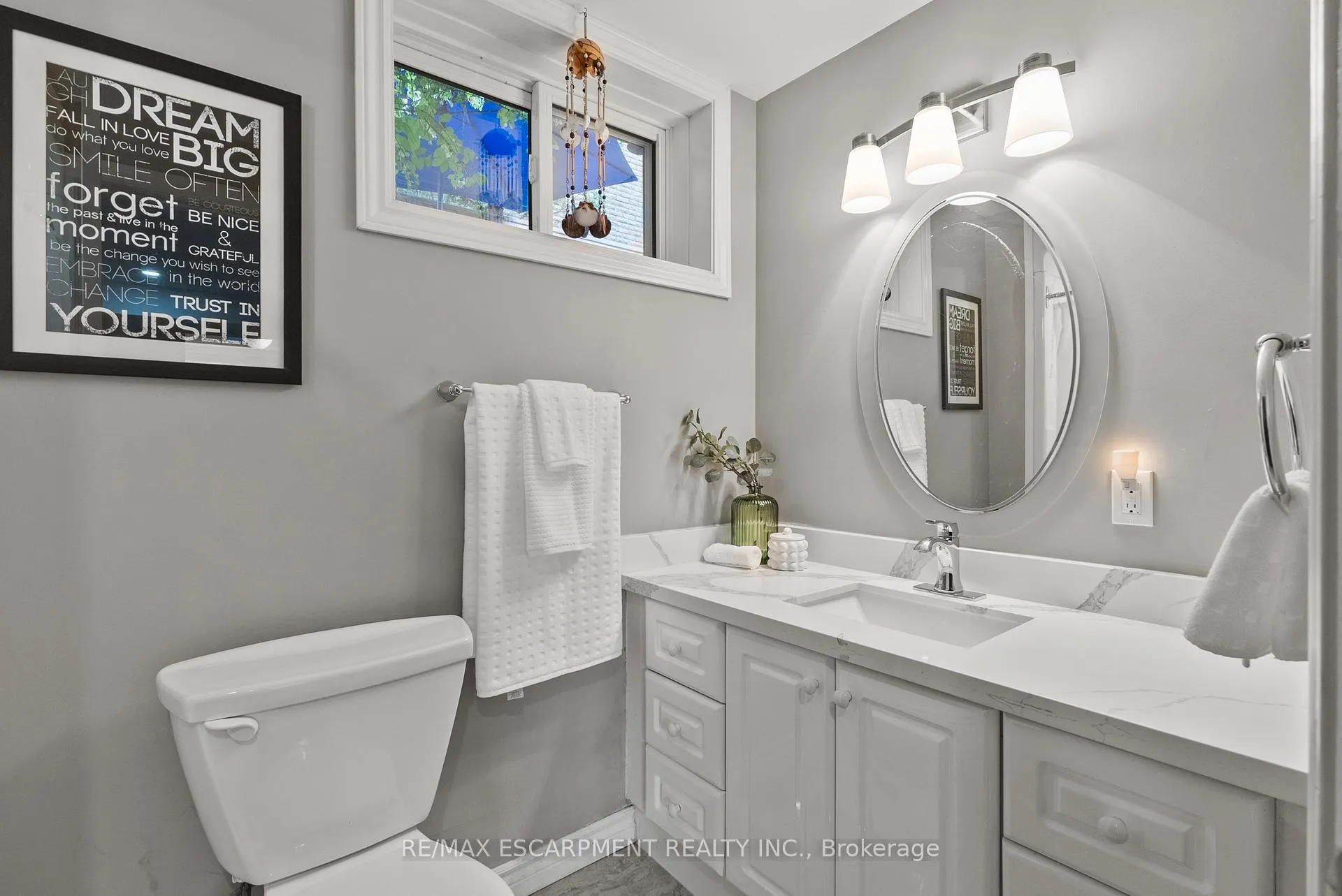 Photo 23 of 8 Bendamere Drive, Grimsby, Grimsby Beach — HOMEH