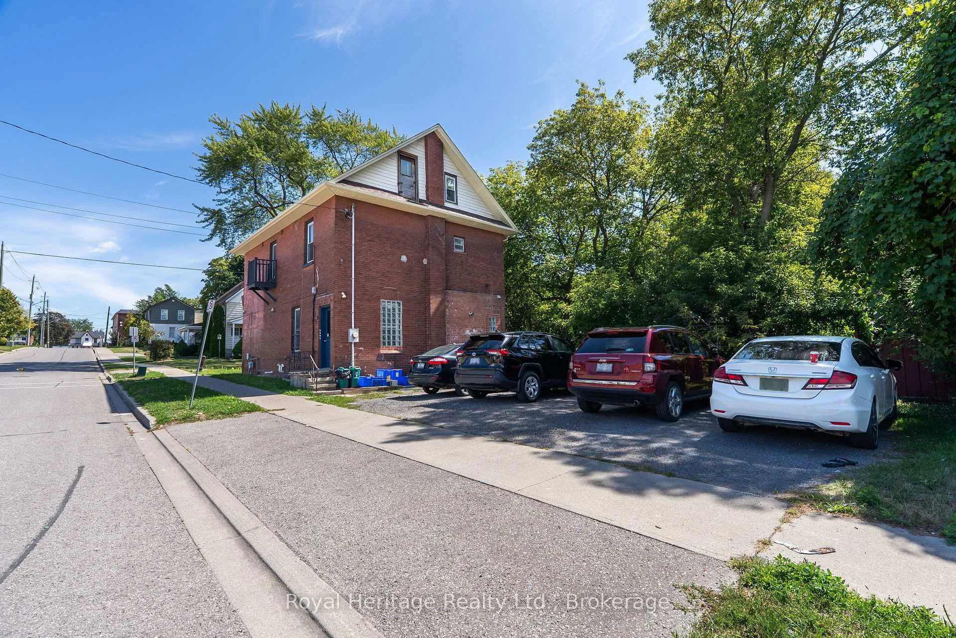 Photo 3 of 394 Centre Street S, Oshawa, Central — HOMEH