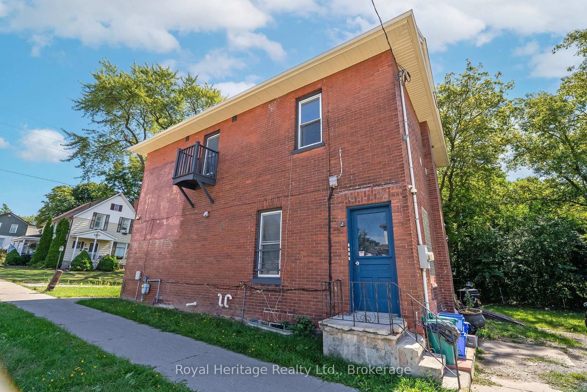 Photo 4 of 394 Centre Street S, Oshawa, Central — HOMEH