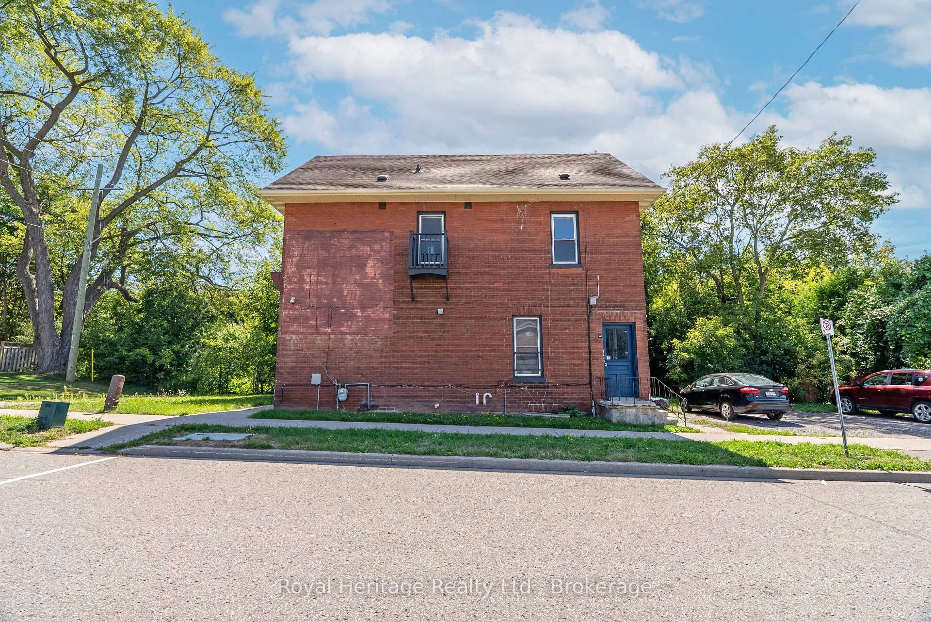 Photo 10 of 394 Centre Street S, Oshawa, Central — HOMEH