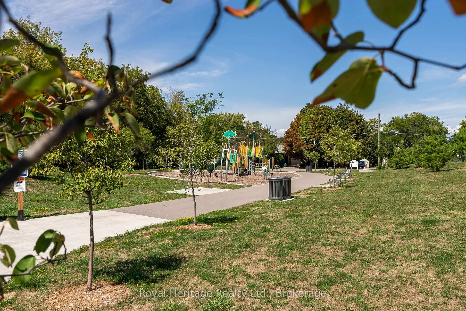 Photo 15 of 394 Centre Street S, Oshawa, Central — HOMEH
