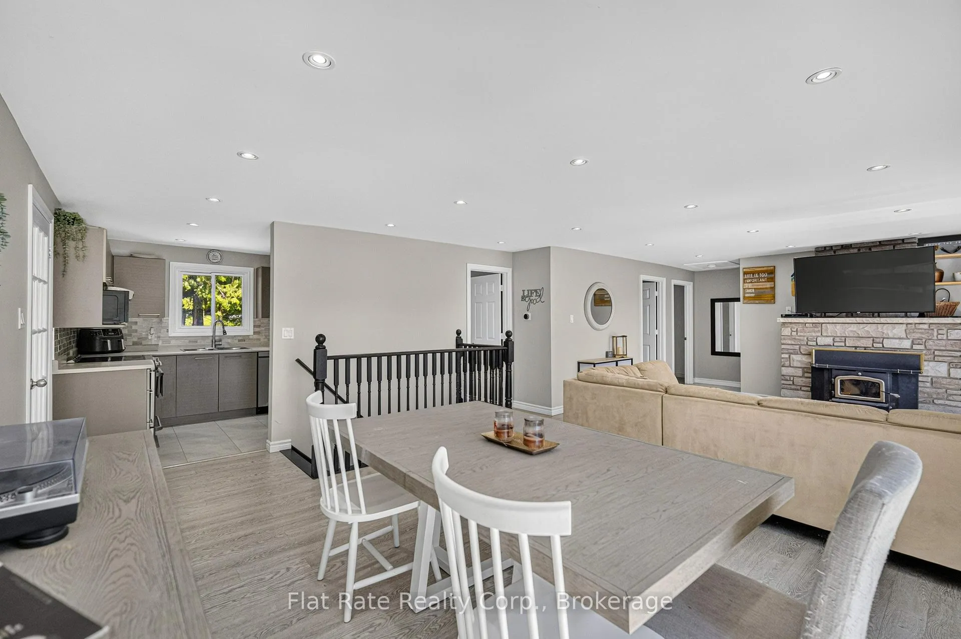 Photo 13 of 150 Maryland Drive, Selwyn — HOMEH
