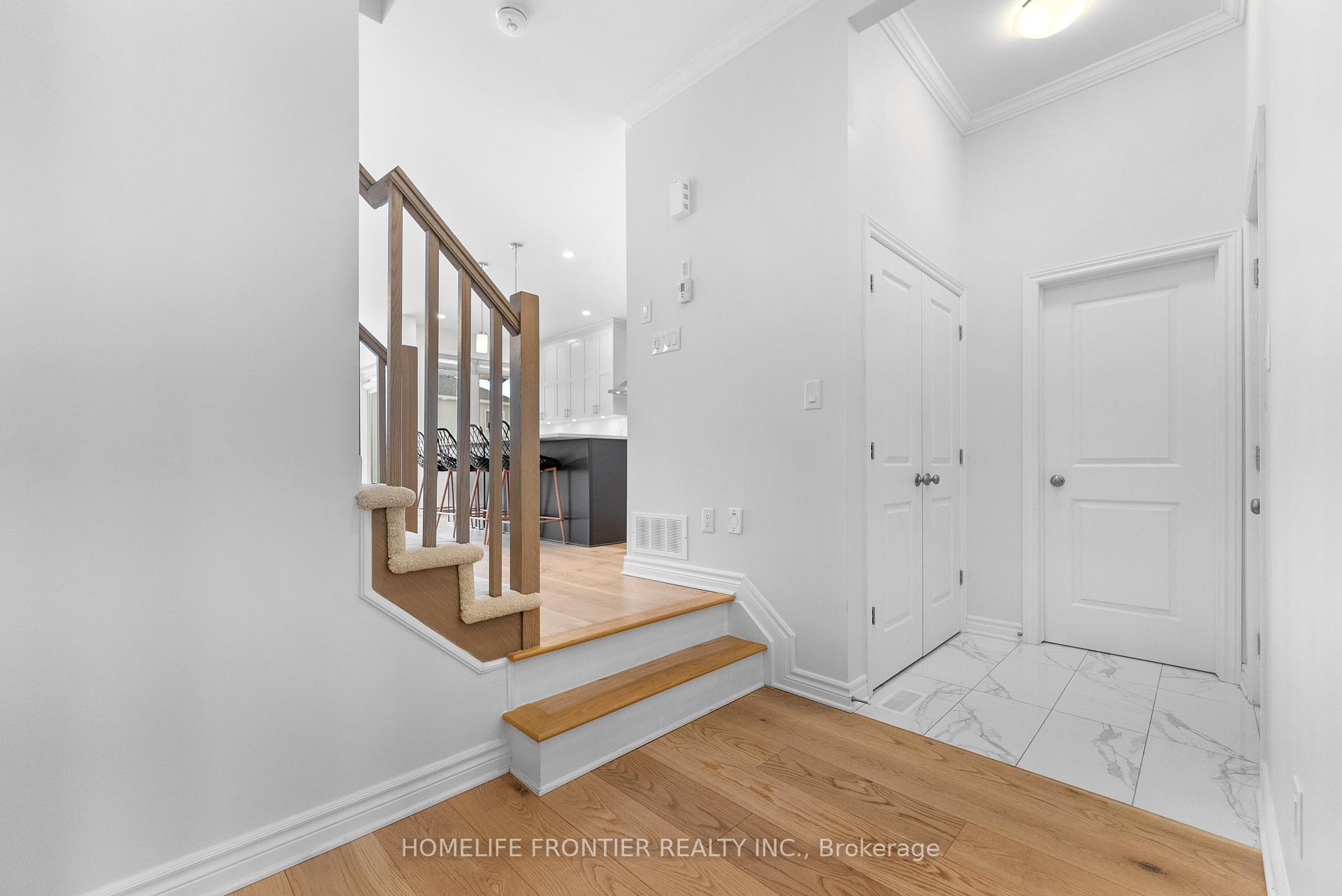 Photo 4 of 26 Dun Skipper Drive, Ottawa, Blossom Park/Kemp Park/Findlay Creek — HOMEH