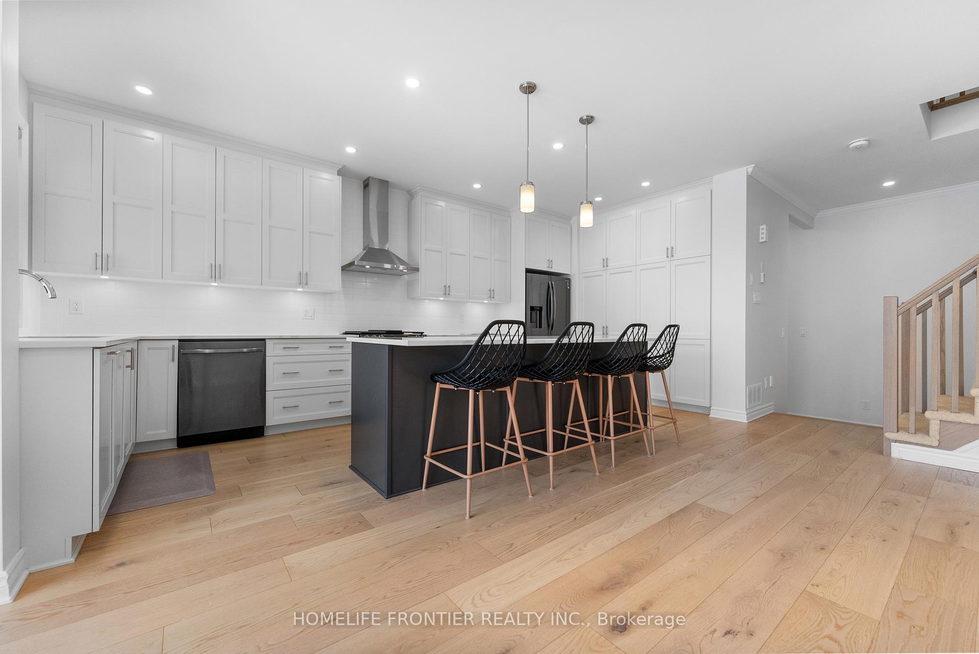 Photo 9 of 26 Dun Skipper Drive, Ottawa, Blossom Park/Kemp Park/Findlay Creek — HOMEH