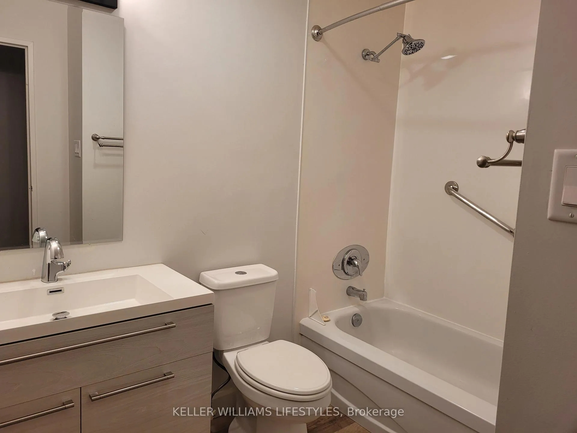 Photo 14 of Unit 710, 986 Huron Street, London, East A — HOMEH