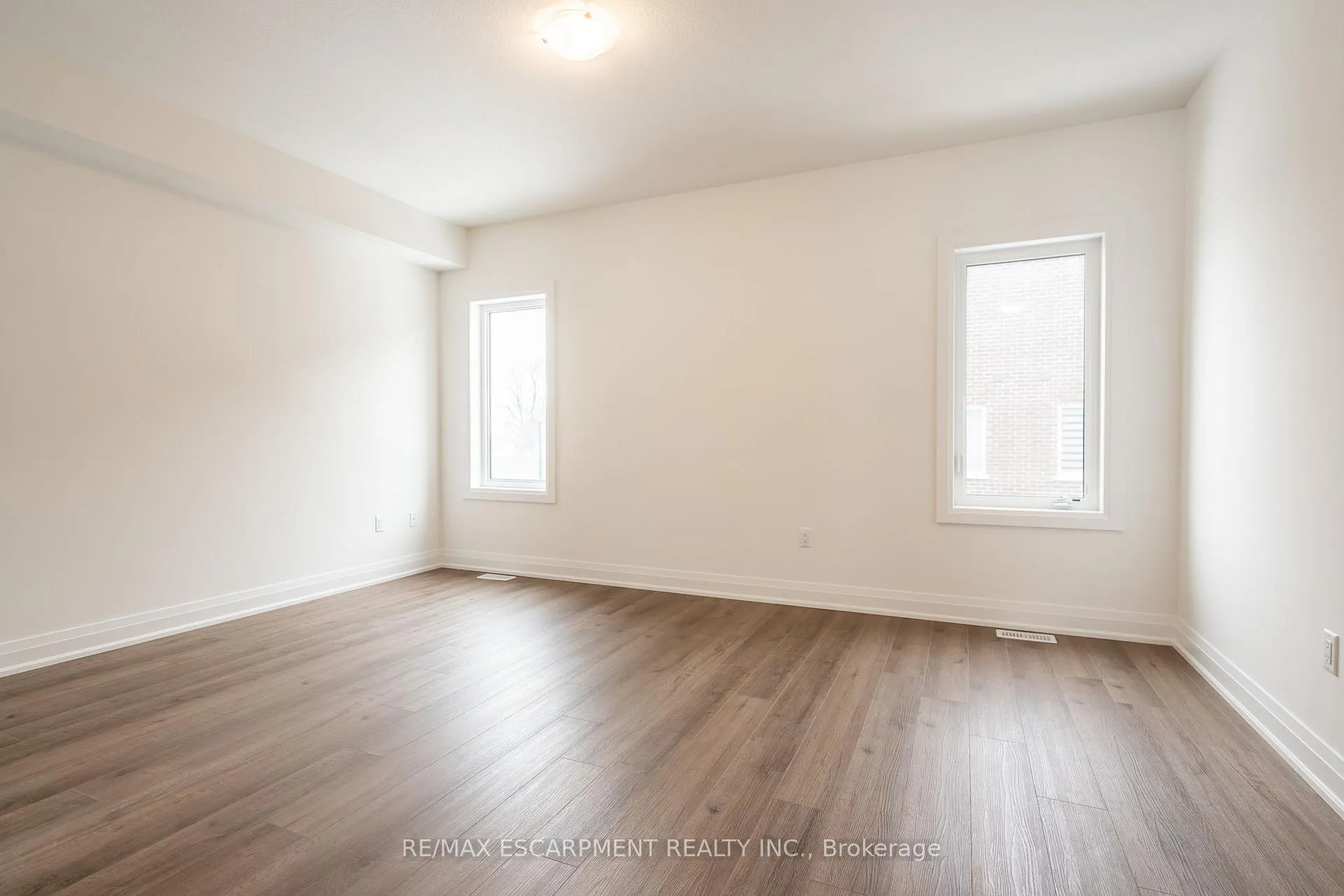 Photo 5 of 20 Clear Valley Lane, Hamilton, Mount Hope — HOMEH