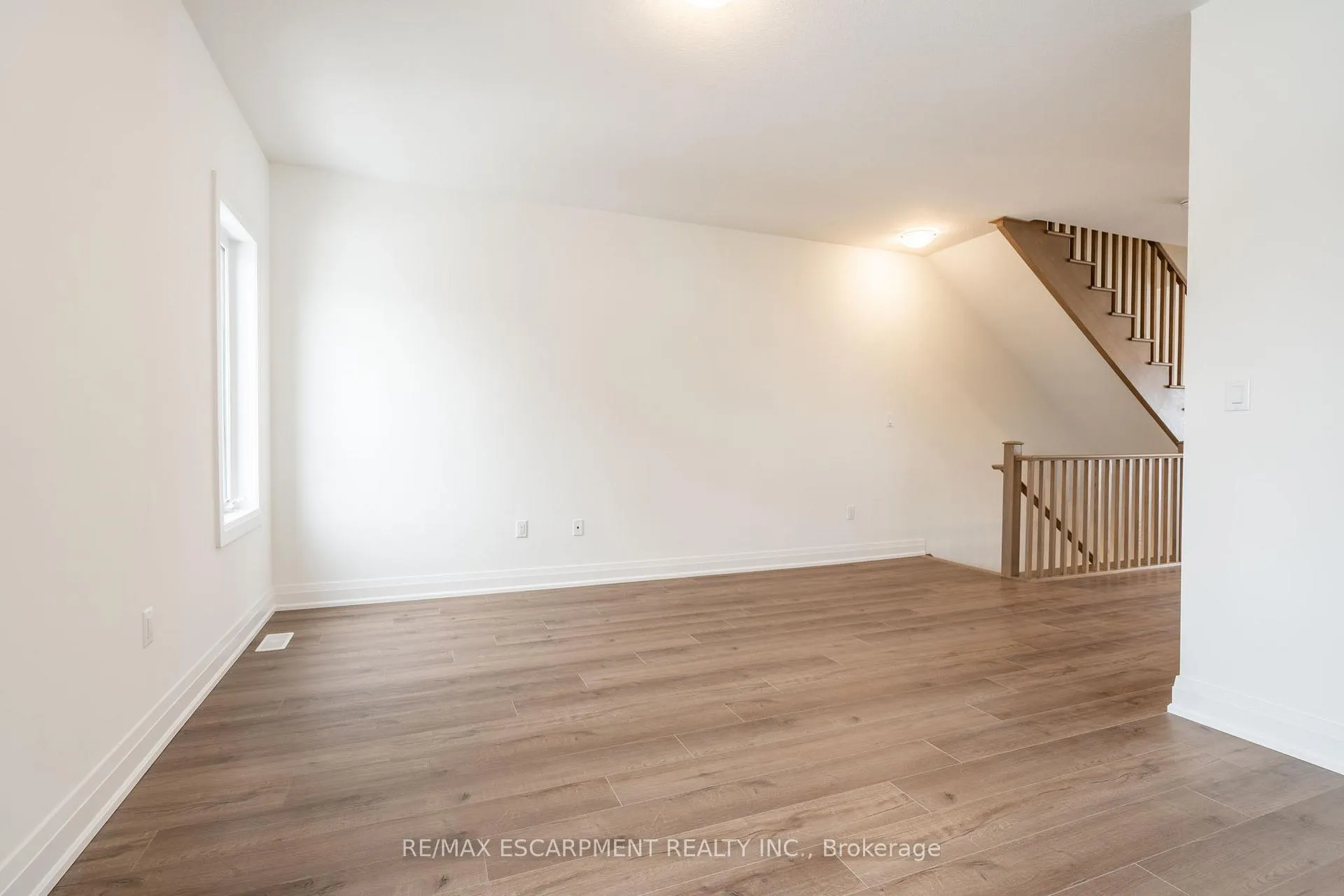 Photo 8 of 20 Clear Valley Lane, Hamilton, Mount Hope — HOMEH