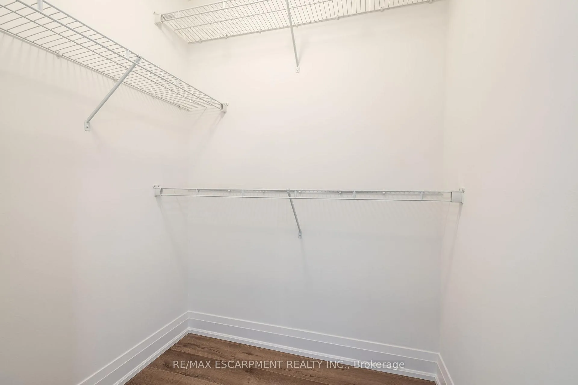 Photo 24 of 20 Clear Valley Lane, Hamilton, Mount Hope — HOMEH