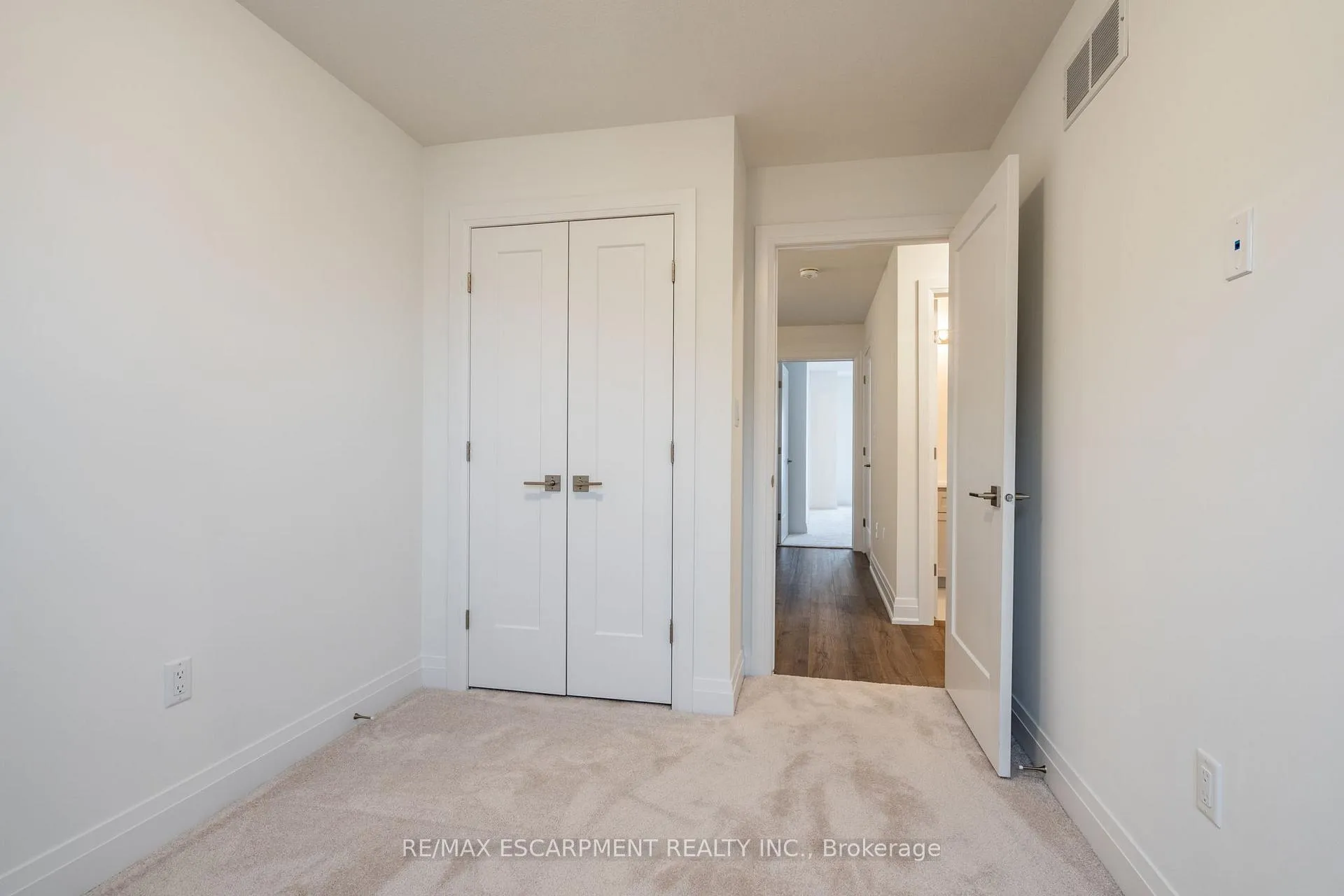 Photo 28 of 20 Clear Valley Lane, Hamilton, Mount Hope — HOMEH