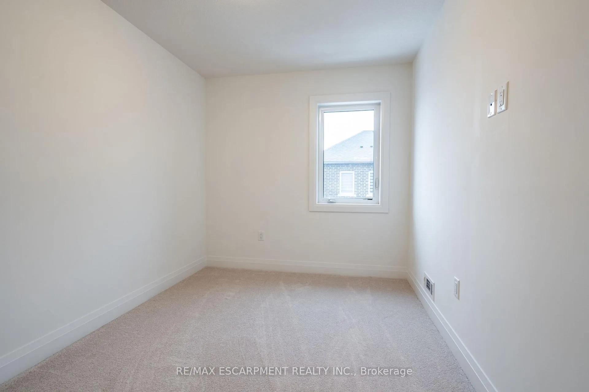 Photo 29 of 20 Clear Valley Lane, Hamilton, Mount Hope — HOMEH