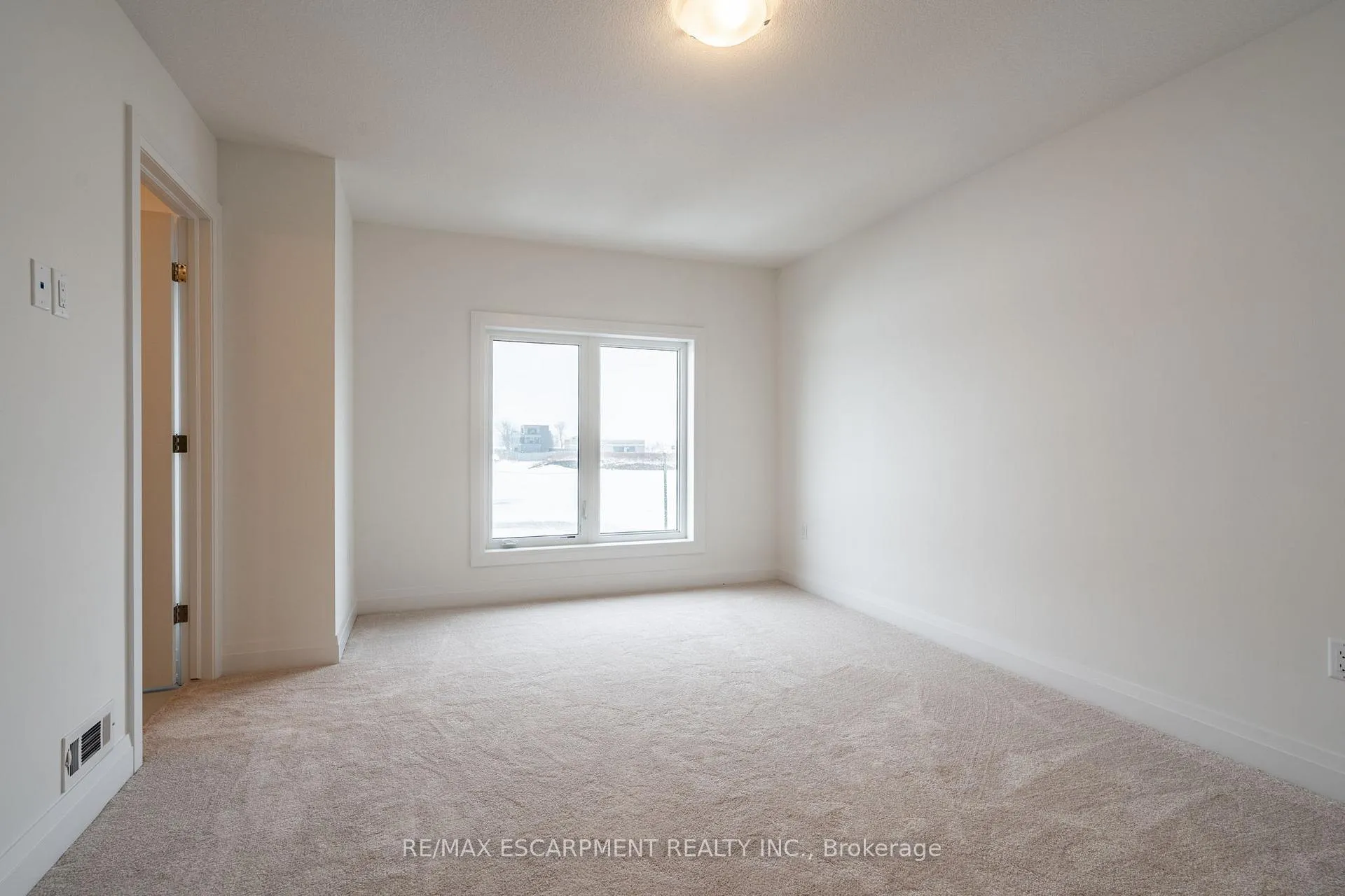 Photo 34 of 20 Clear Valley Lane, Hamilton, Mount Hope — HOMEH
