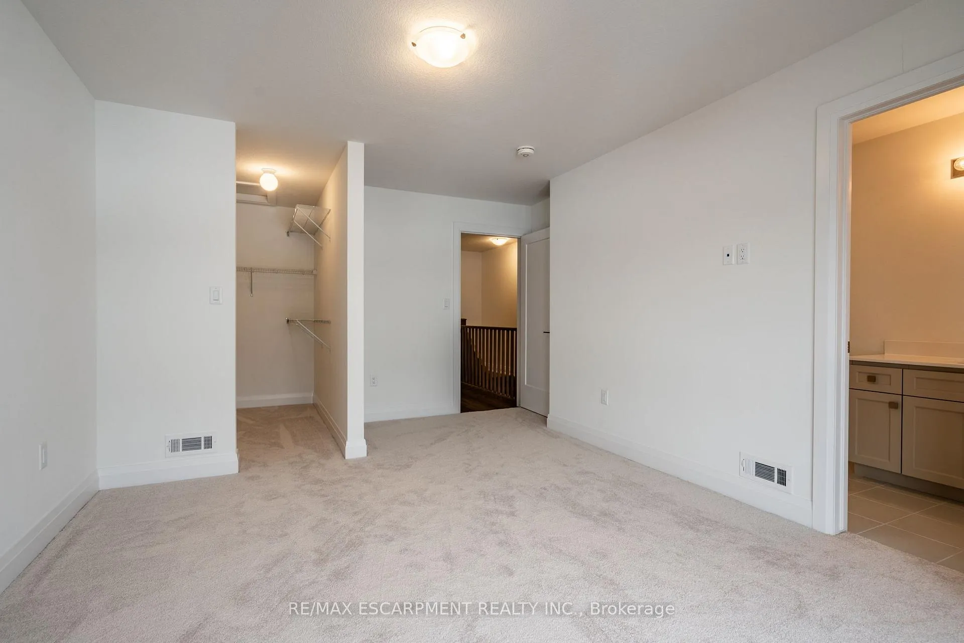 Photo 37 of 20 Clear Valley Lane, Hamilton, Mount Hope — HOMEH