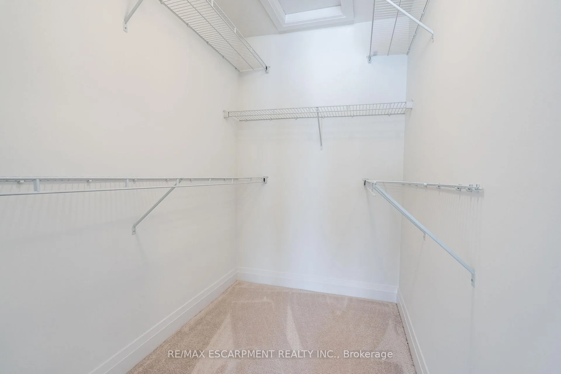 Photo 38 of 20 Clear Valley Lane, Hamilton, Mount Hope — HOMEH