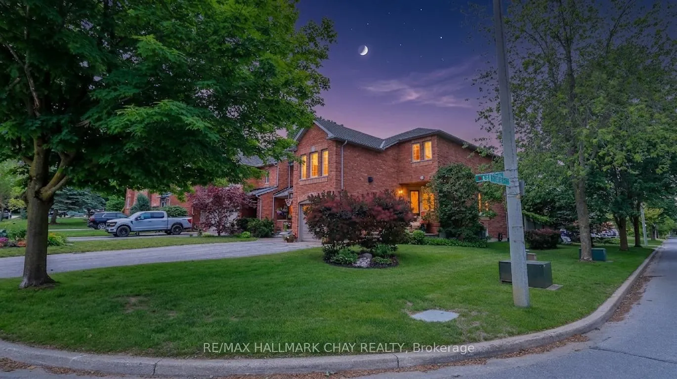 Photo 3 of 2 Kelly Place, Barrie, Allandale — HOMEH