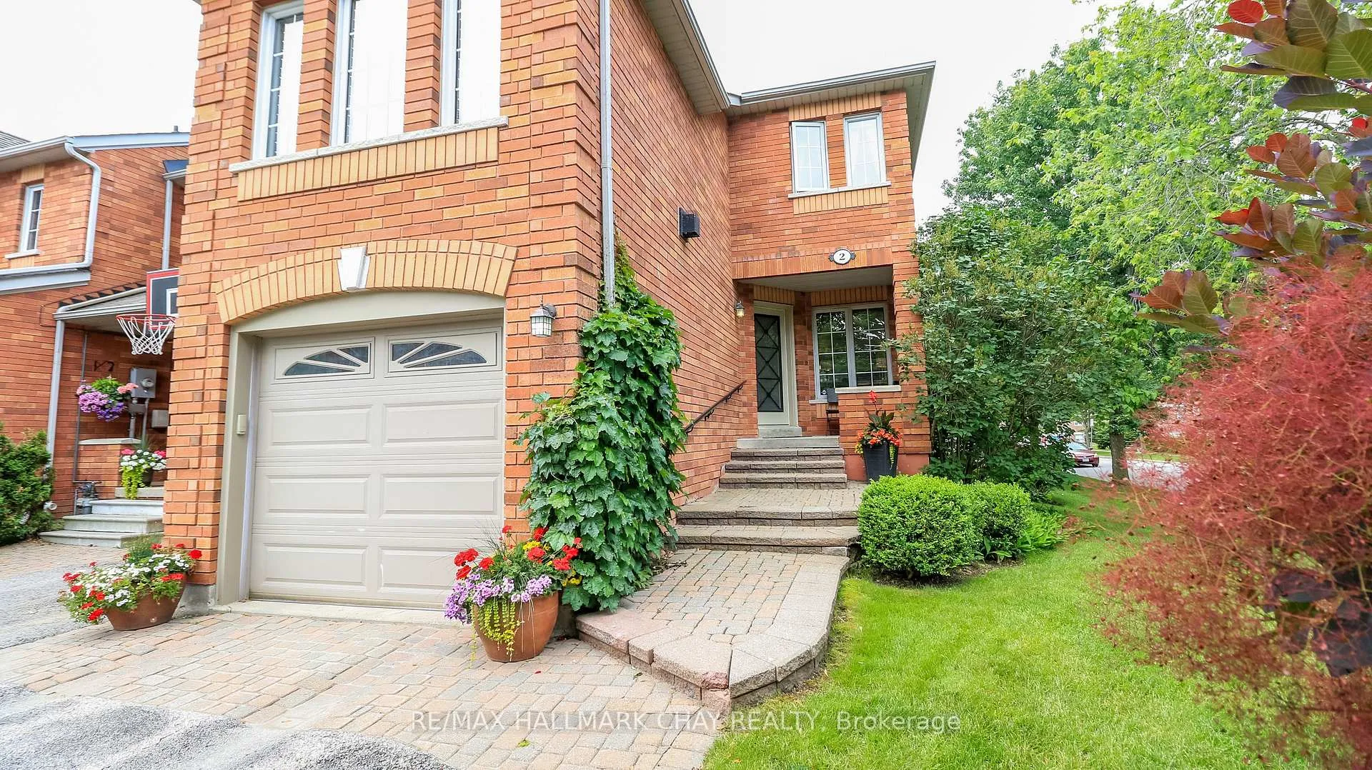 Photo 4 of 2 Kelly Place, Barrie, Allandale — HOMEH