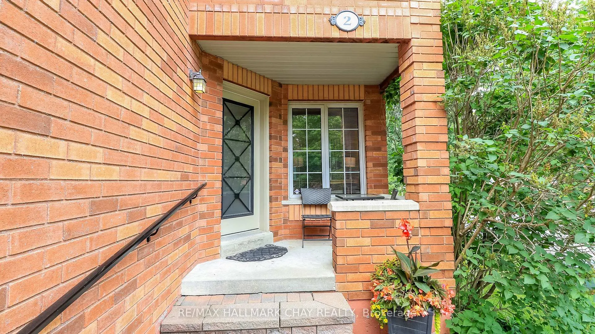 Photo 5 of 2 Kelly Place, Barrie, Allandale — HOMEH