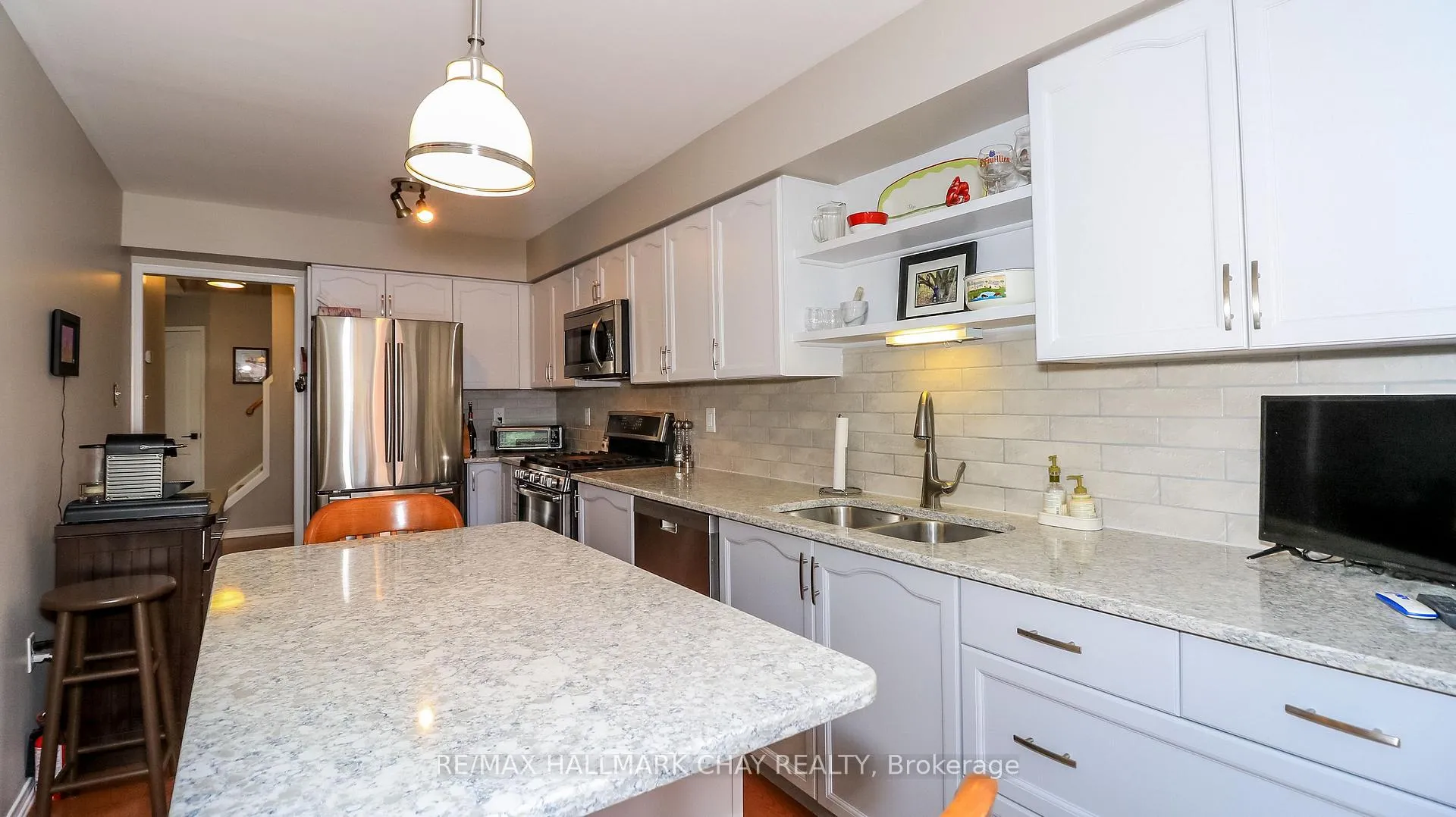 Photo 16 of 2 Kelly Place, Barrie, Allandale — HOMEH