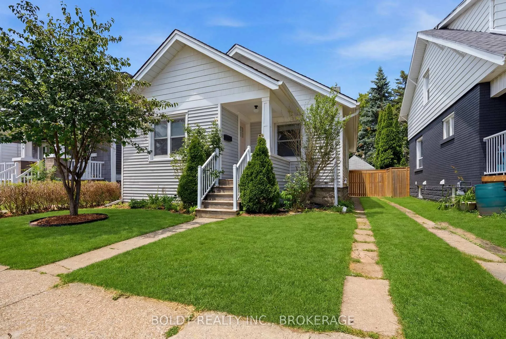 Photo 2 of 21 Albert Street, St. Catharines, Downtown — HOMEH