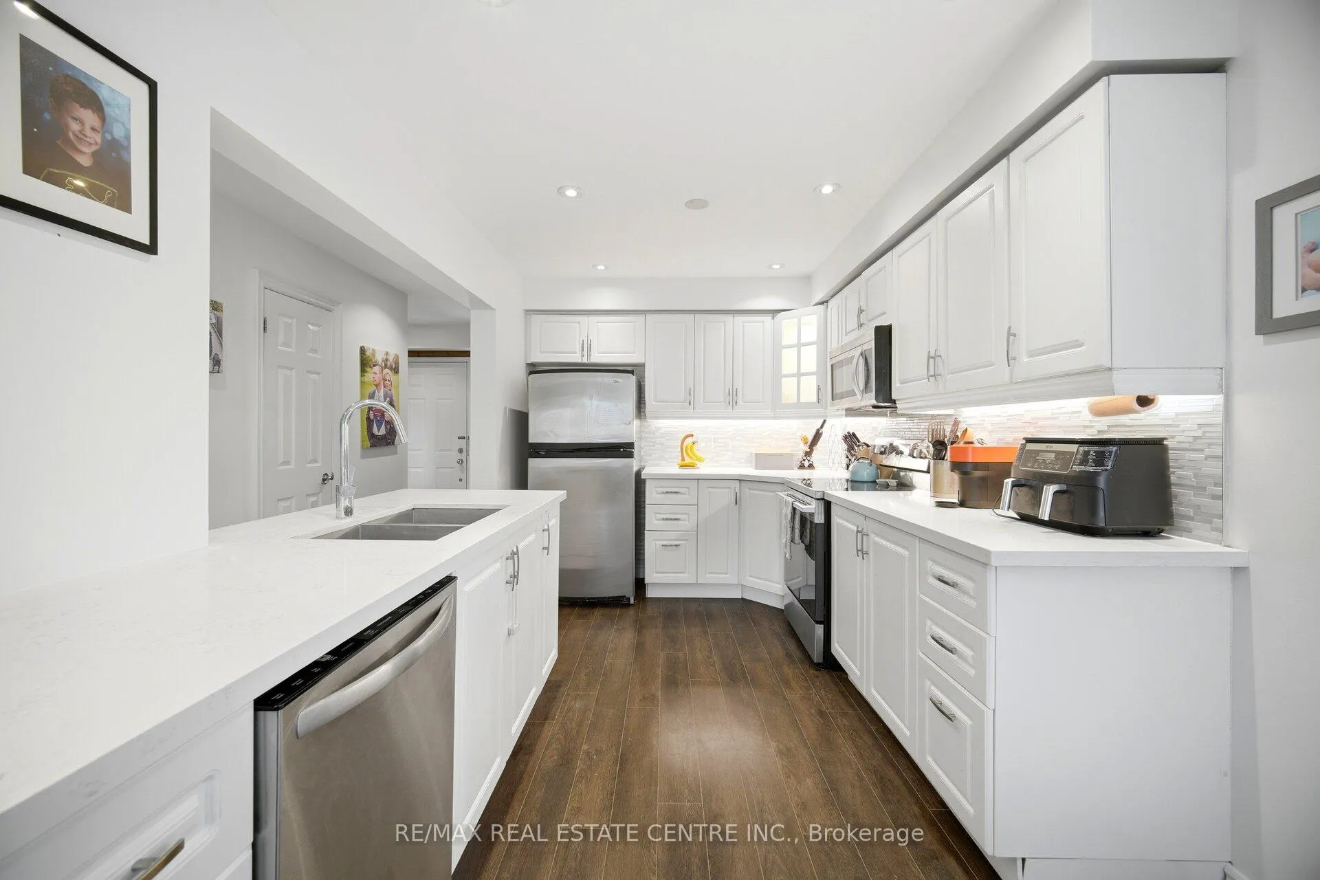 Photo 13 of 323 Michael Drive, Orangeville — HOMEH