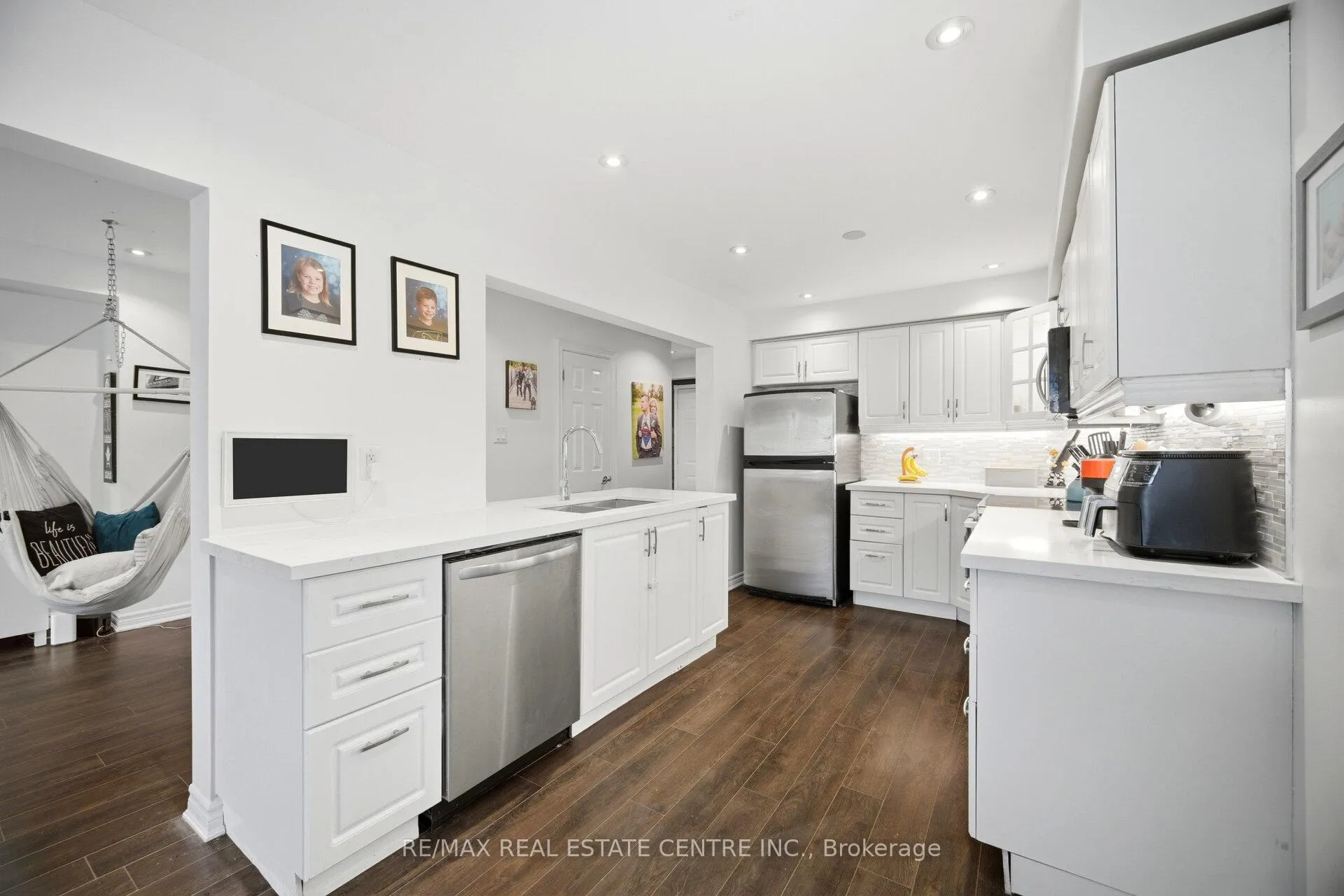 Photo 14 of 323 Michael Drive, Orangeville — HOMEH