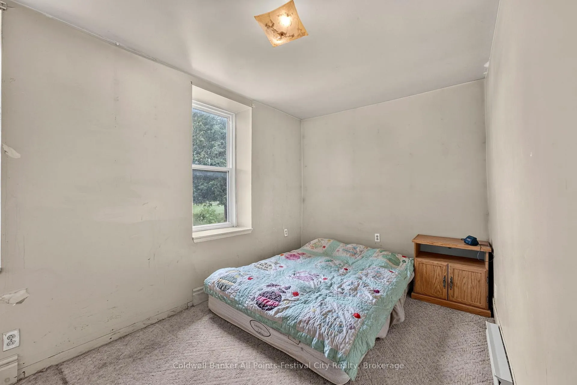 Photo 10 of 604 Gough Street, Huron-Kinloss, Lucknow — HOMEH
