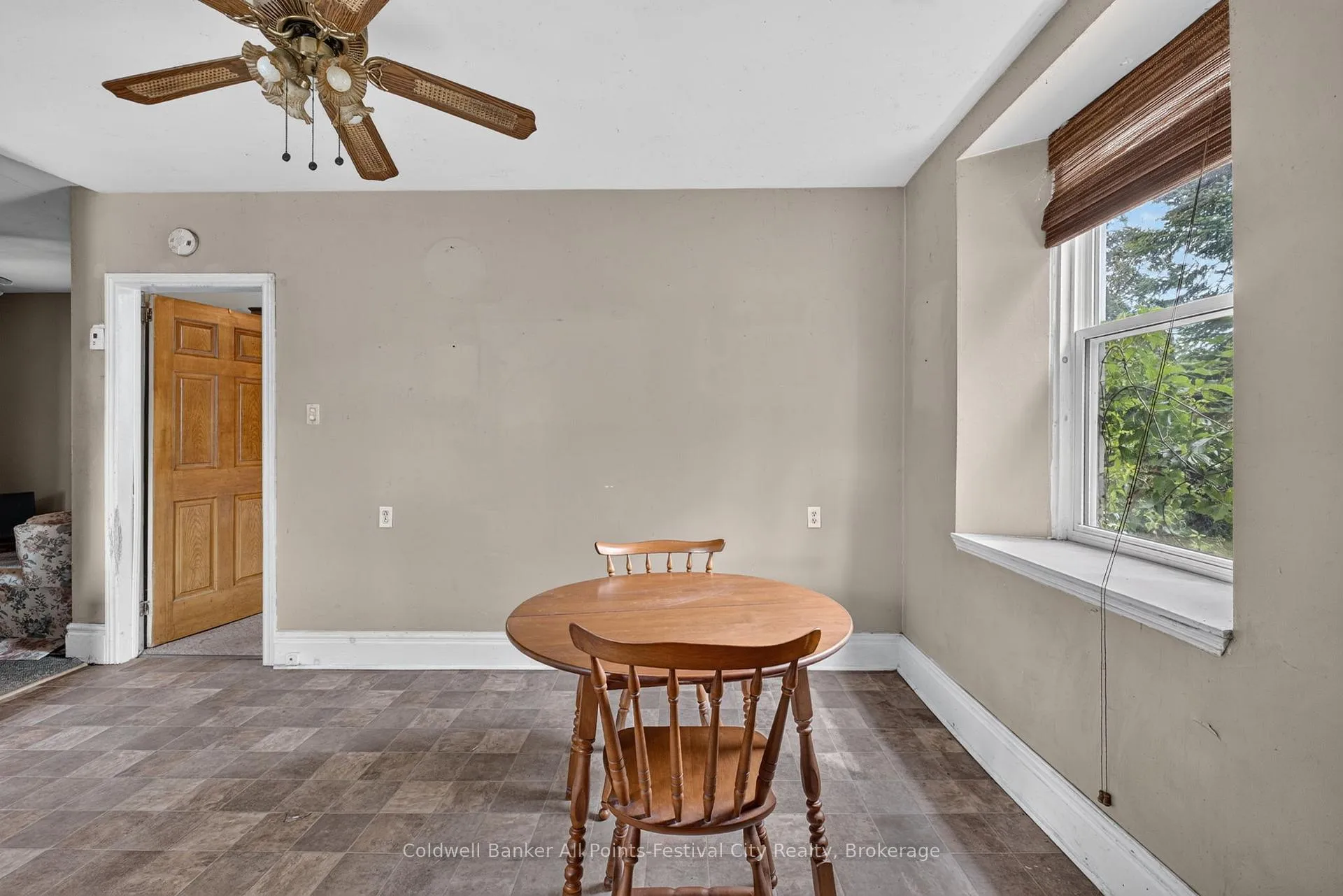 Photo 14 of 604 Gough Street, Huron-Kinloss, Lucknow — HOMEH
