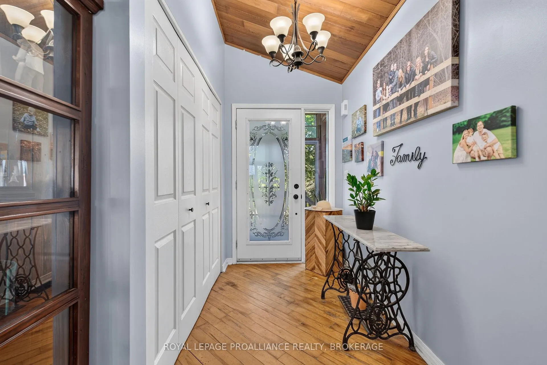 Photo 5 of 3318 Desert Lake Road, Frontenac, Frontenac South — HOMEH