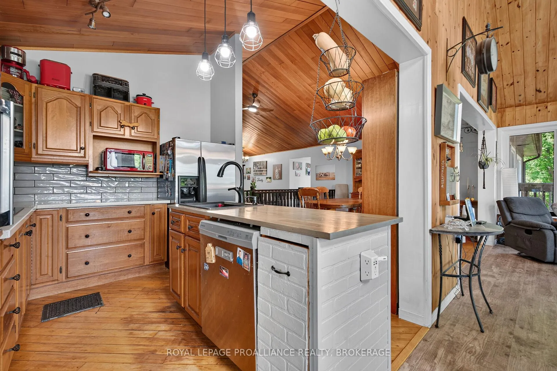 Photo 13 of 3318 Desert Lake Road, Frontenac, Frontenac South — HOMEH