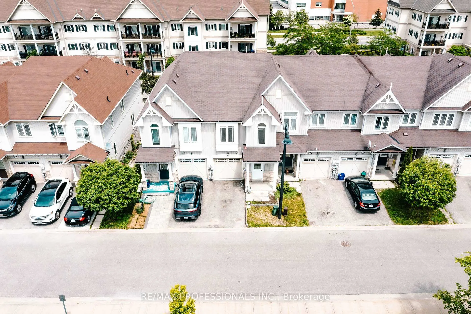 Photo 1 of 71 Connell Lane, Clarington, Bowmanville — HOMEH
