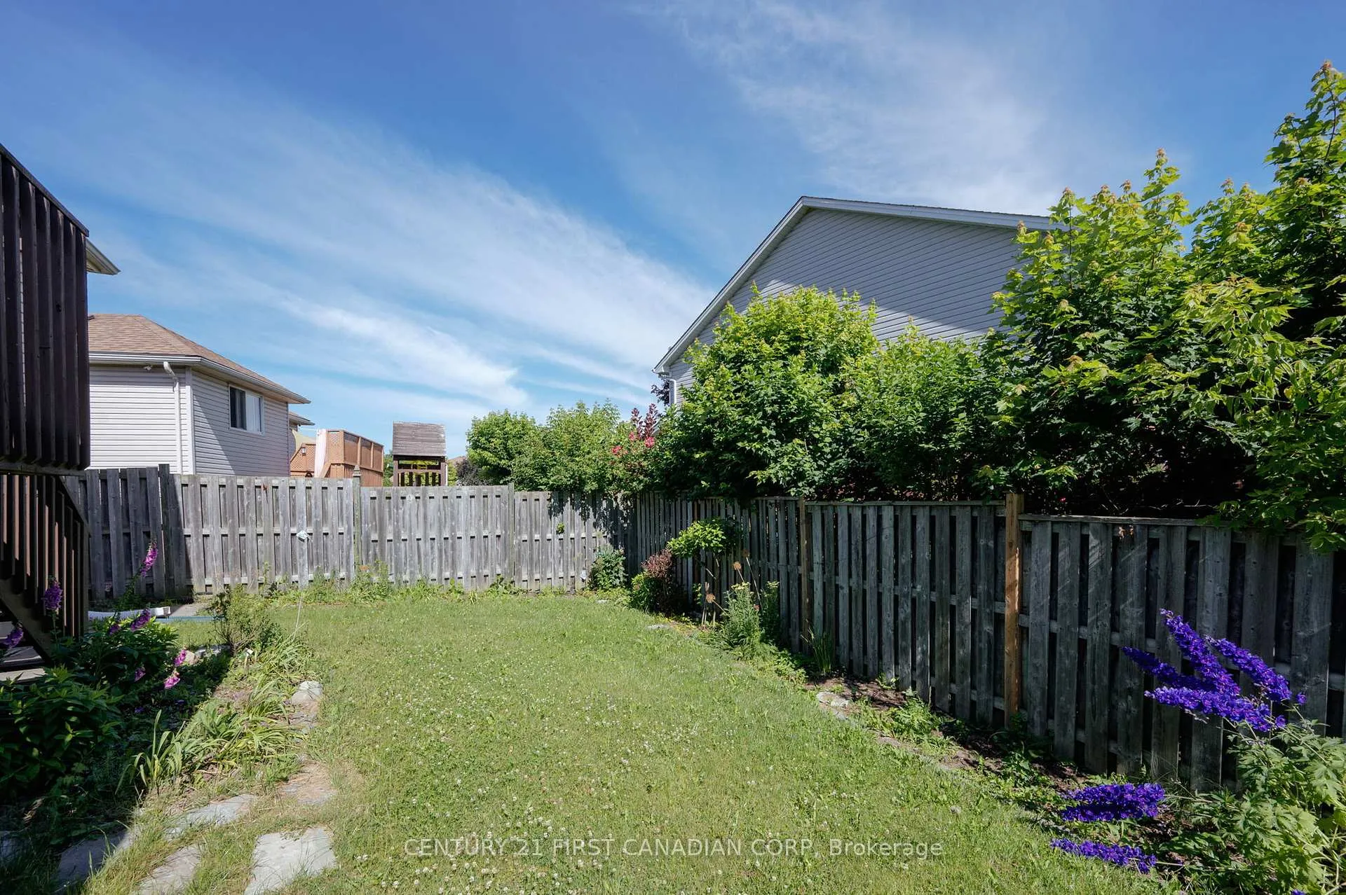 Photo 26 of 1638 Marconi Boulevard, London, East I — HOMEH
