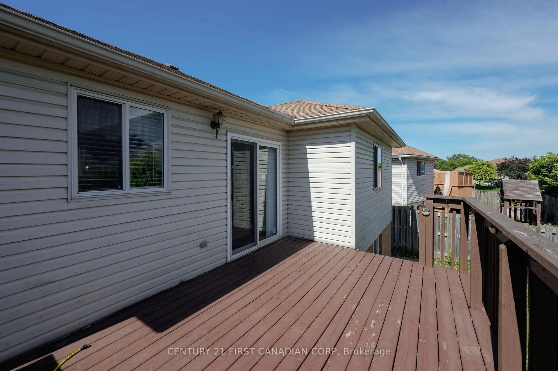Photo 31 of 1638 Marconi Boulevard, London, East I — HOMEH